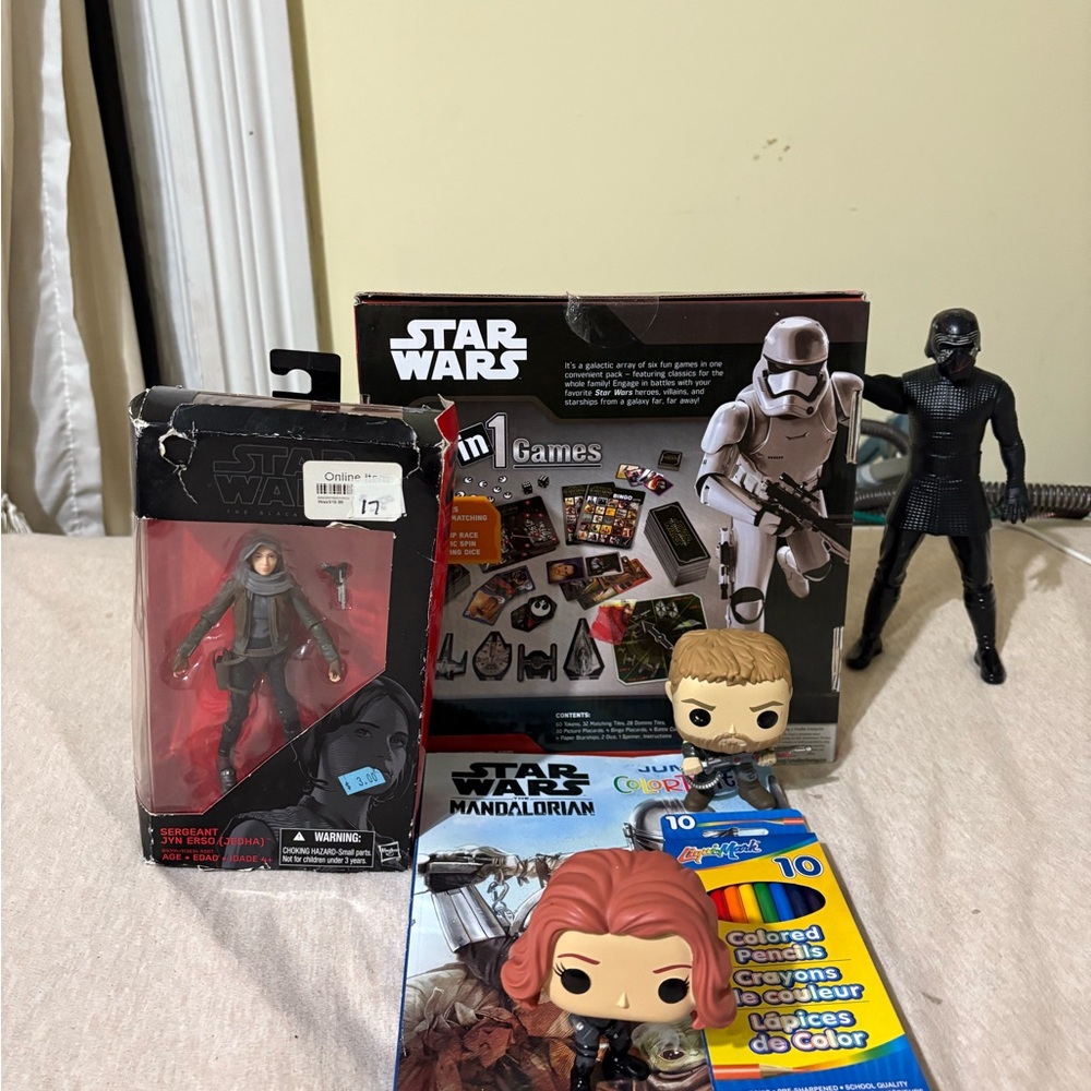 Star Wars Collectible Set with Action Figures and Coloring Book